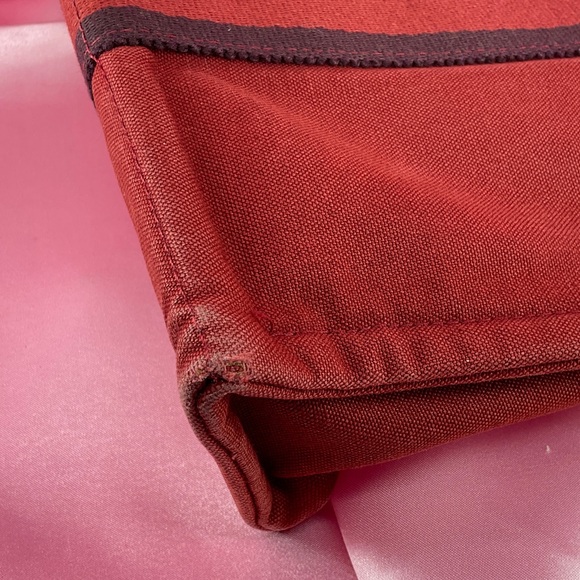 Hermès Fourre Tout PM tote bag in red canvas with black and red striped handles - Picture 6 of 15